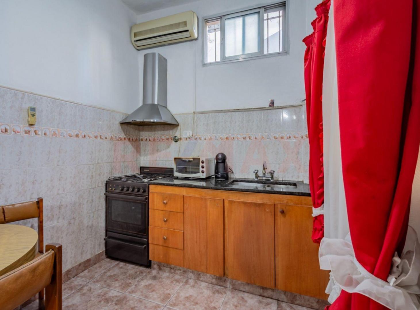 Foto de VENTA PH 3 AMB + LOCAL - V. MADERO -CREDIT PERMUTA, imagen 1