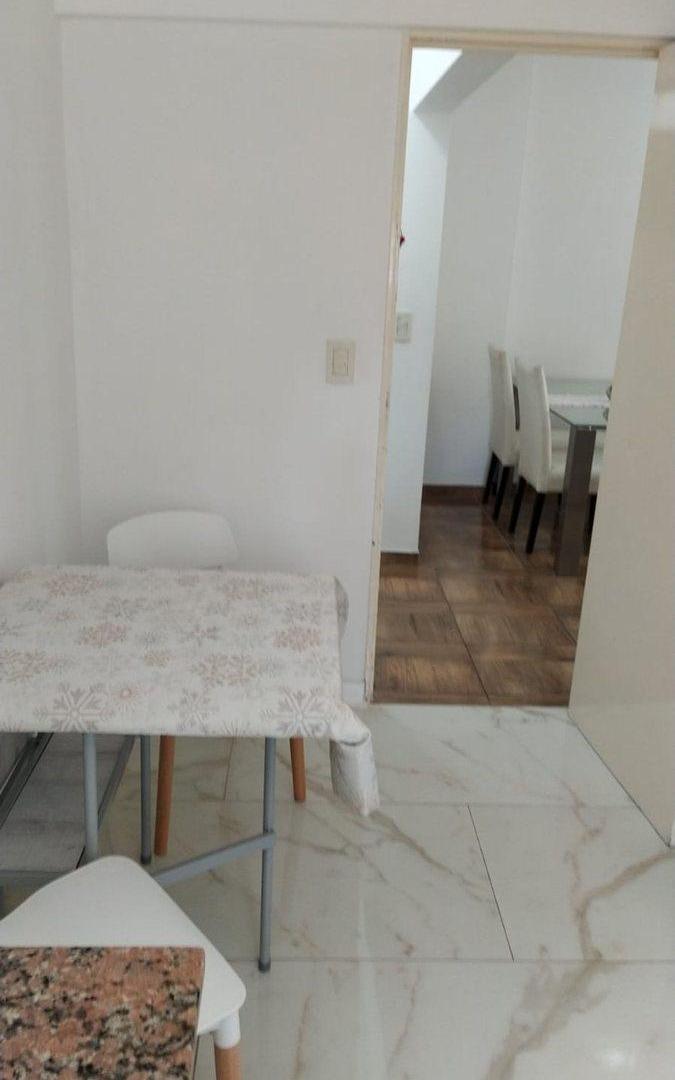 Foto de Se Alquila renovado dept en pleno centro de Olivos, imagen 3