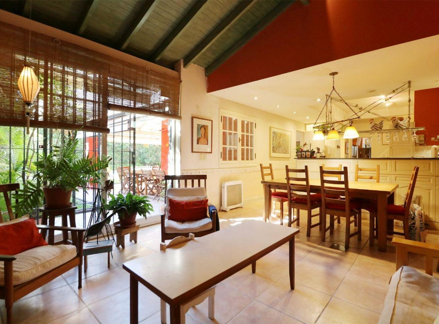 Foto de CASA EN VENTA SAN ISIDRO 4 DORM, 2 COCHERA, PILETA, imagen 3