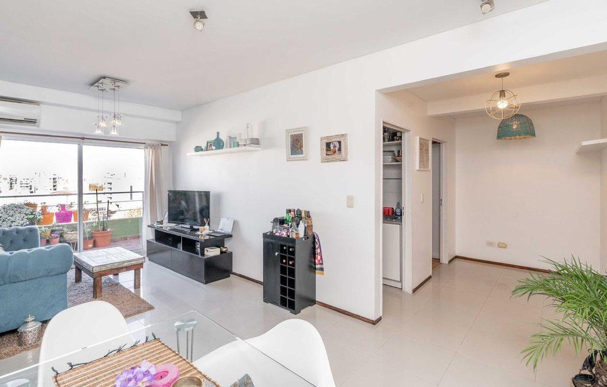Foto de AMPLIO 2 AMBIENTES CON COCHERA Y BALCÓN TERRAZA, imagen 3