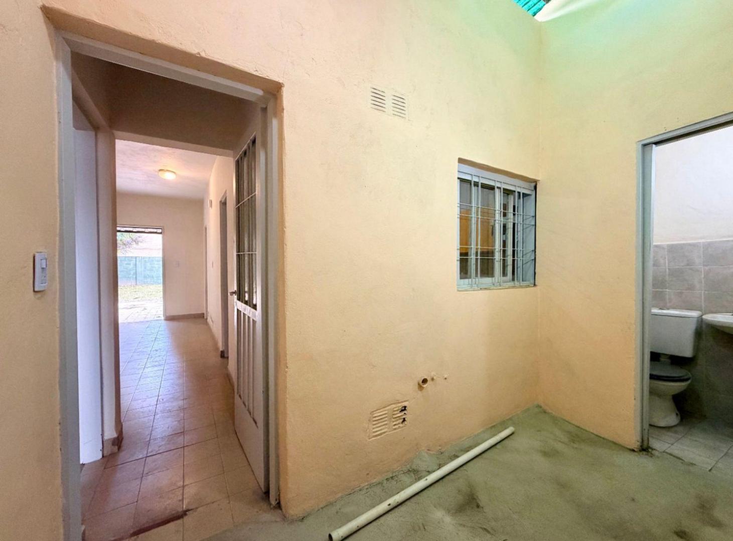 Foto de CASA 3 AMBIENTES + LOCAL COMERCIAL + GRAN PATIO, imagen 5