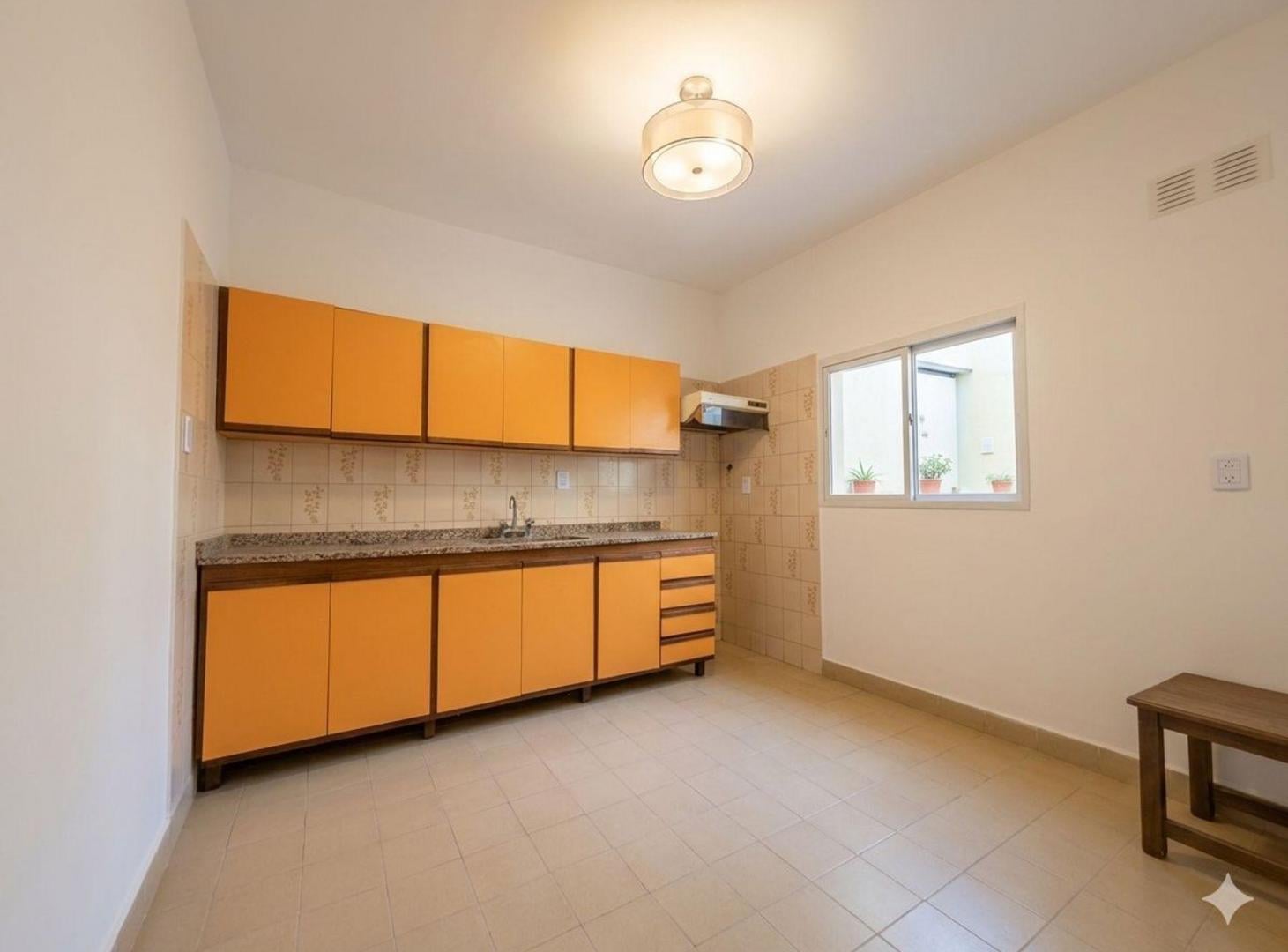Foto de CASA 3 AMBIENTES + LOCAL COMERCIAL + GRAN PATIO, imagen 4