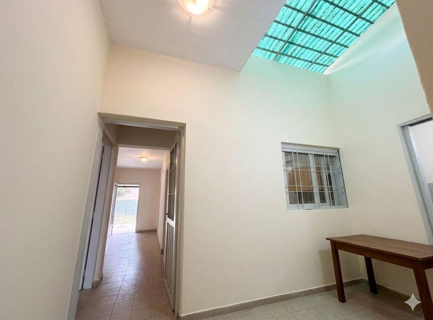 Foto de CASA 3 AMBIENTES + LOCAL COMERCIAL + GRAN PATIO, imagen 2