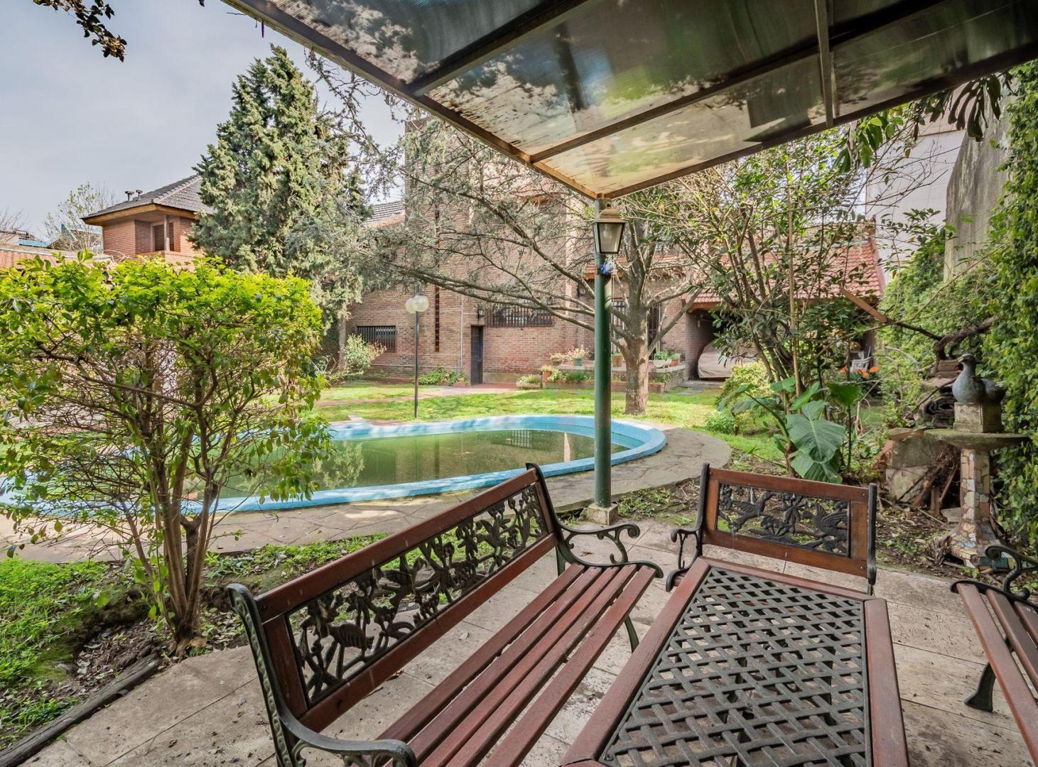 Foto de VENTA CASA 6 AMB C/PILETA- A. BONZI CREDITO PERMUT, imagen 2