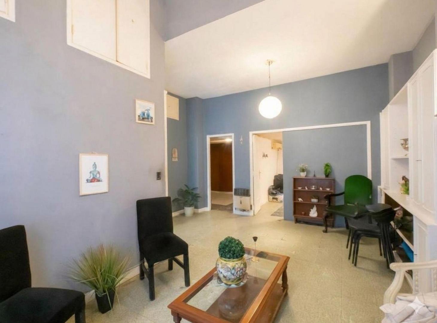 Foto de VENDE 5 AMBIENTES CON 2 PATIOS Y DOBLE ACCESO, imagen 2