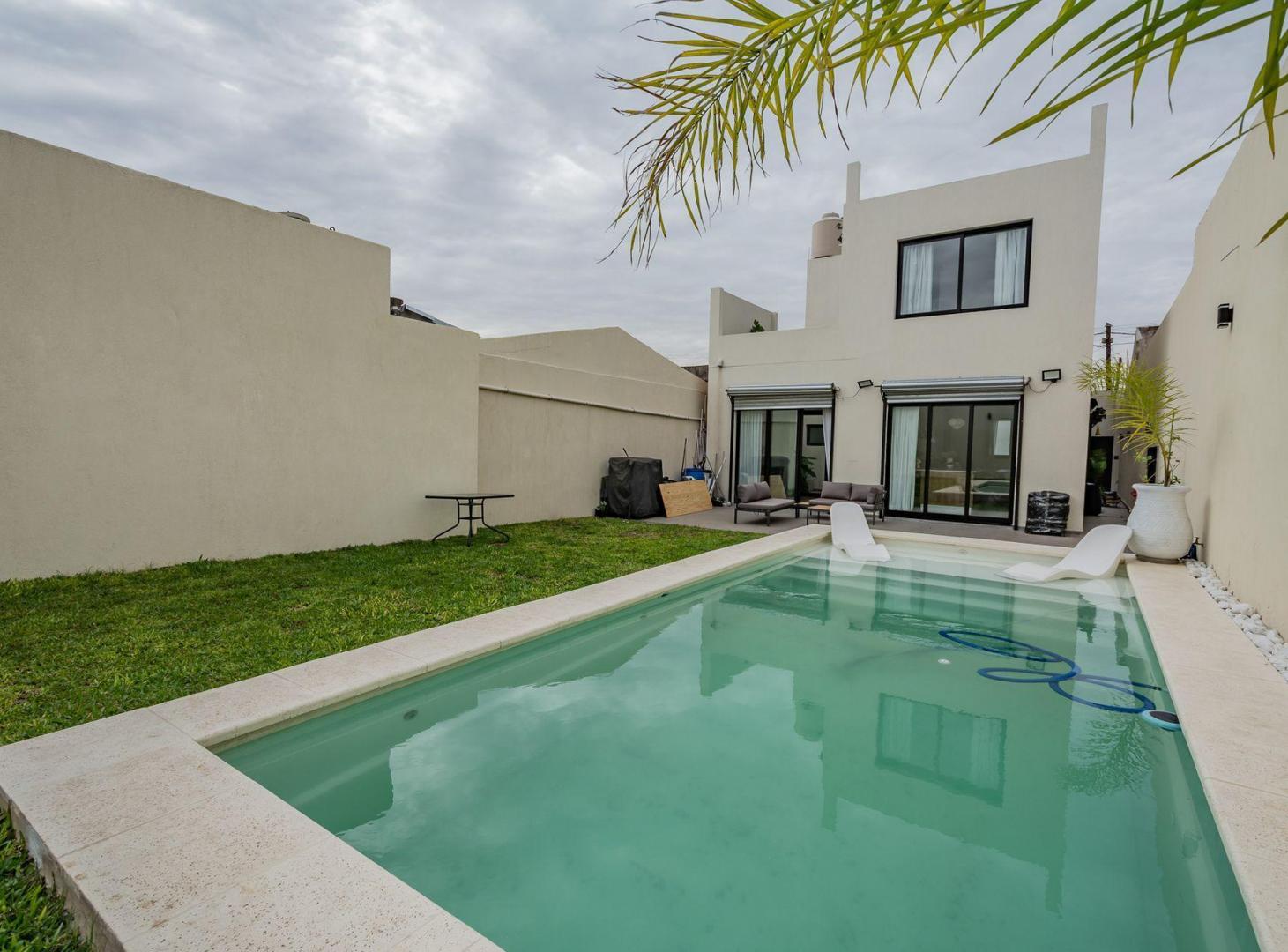 Foto de VENTA CASA 5 AMB A ESTRENAR C/PILETA - ALDO BONZI, imagen 4