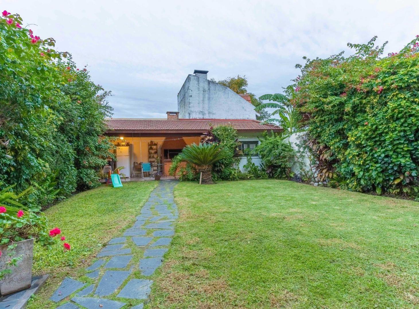 Foto de Casa 7 amb con parque y garage en Martinez, imagen 2
