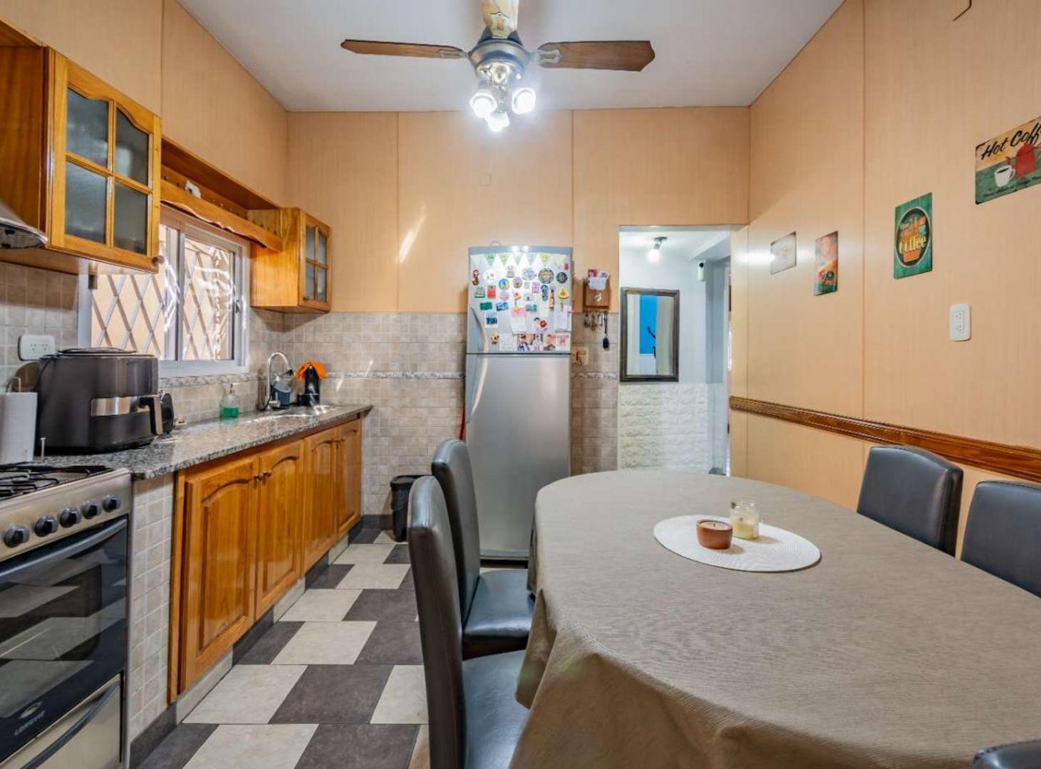 Foto de VENTA - CASA 4 AMB C/ PATIO Y TERRAZA - TABLADA, imagen 5
