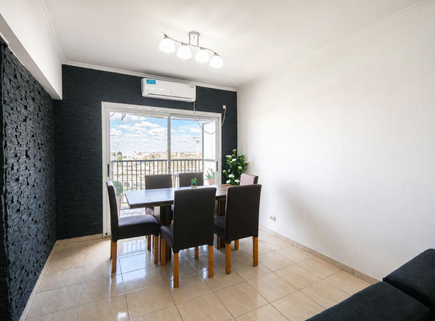 Foto de GRAN OPORTUNIDAD HERMOSO 4 AMBIENTES A USD 62.000, imagen 2