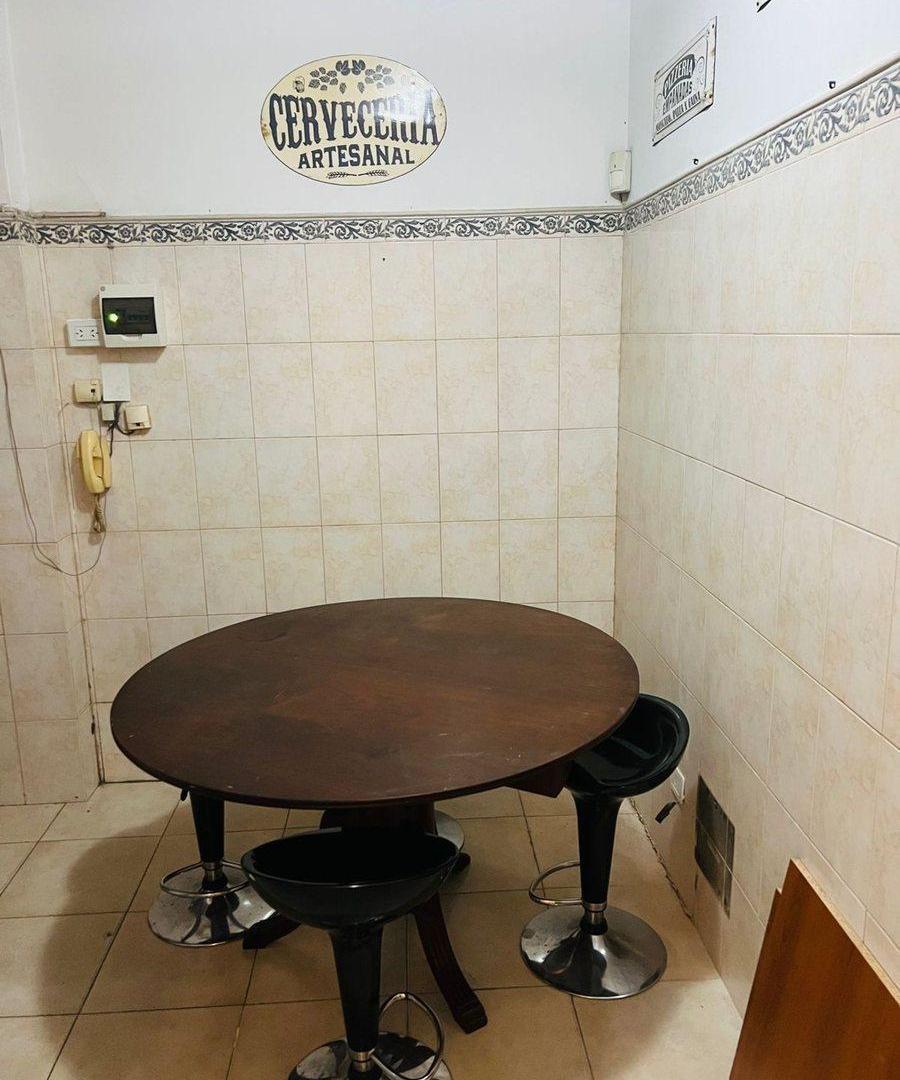 Foto de VENTA TRES AMBIENTES APTO PROFESIONAL A LA CALLE, imagen 2