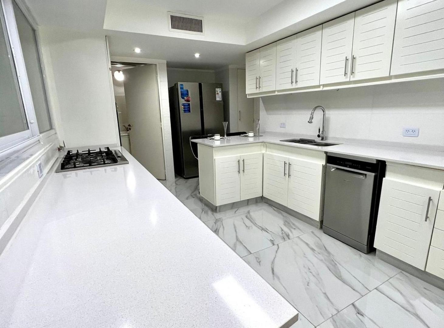Foto de VENTA DEPTO 5 AMB DEP + COCHER. -PERMUTA/FINANCION, imagen 3