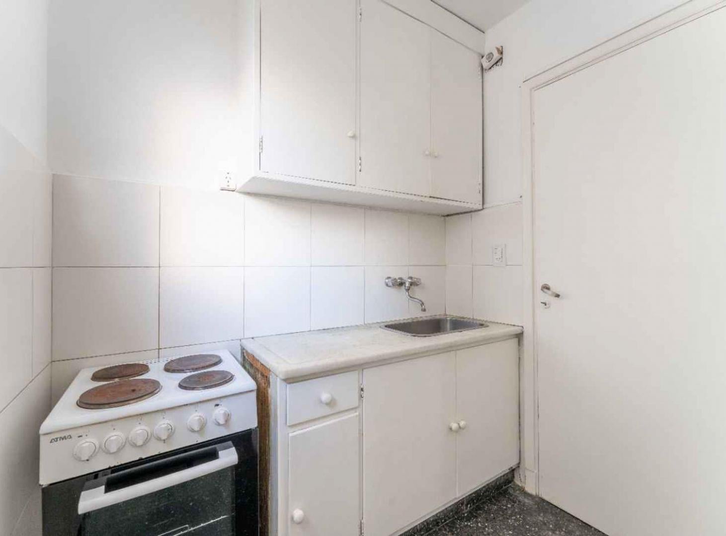 Foto de VENTA 2 AMBIENTES BAJO BELGRANO con GRAN JARDIN, imagen 5