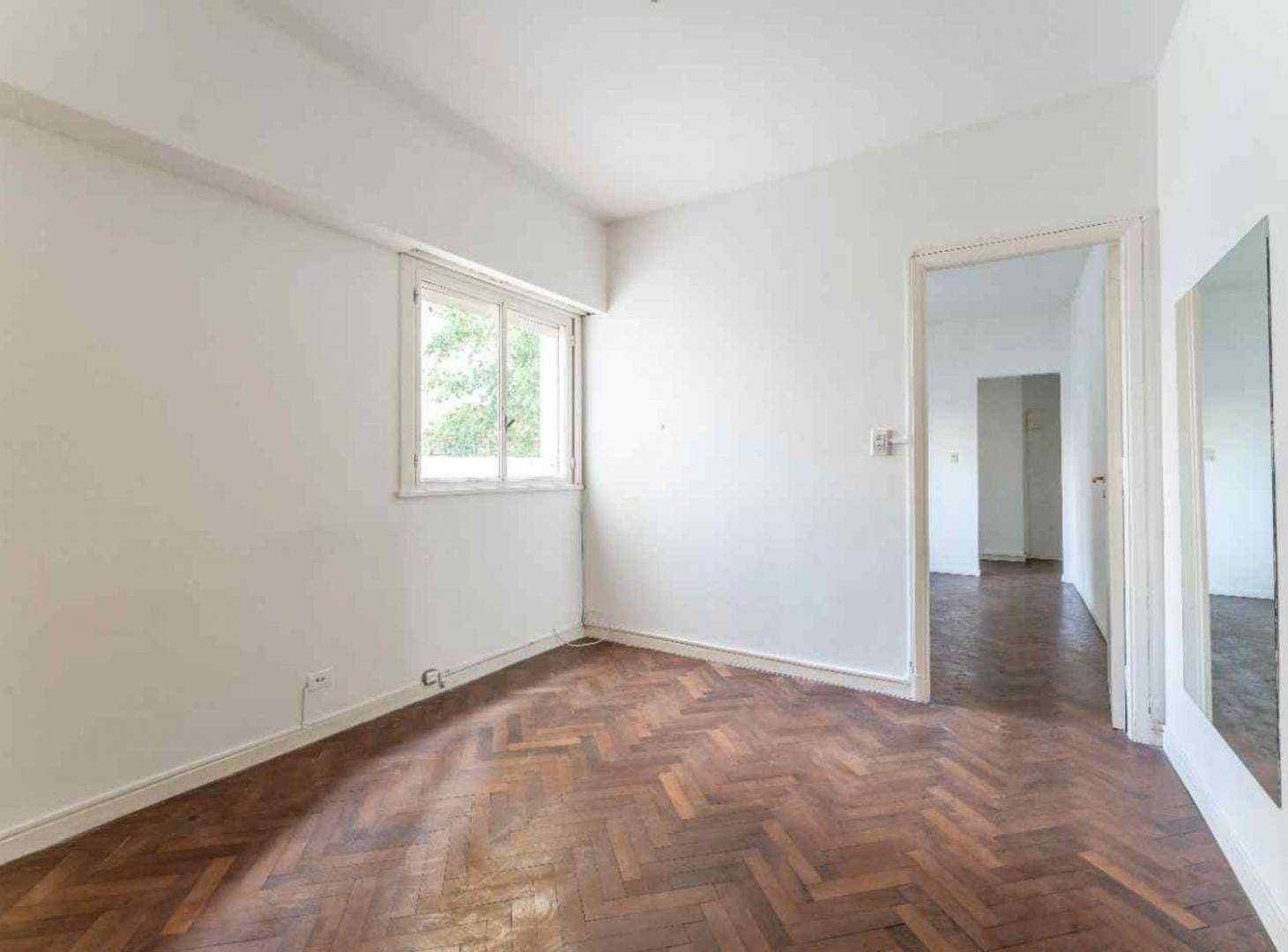 Foto de VENTA 2 AMBIENTES BAJO BELGRANO con GRAN JARDIN, imagen 2