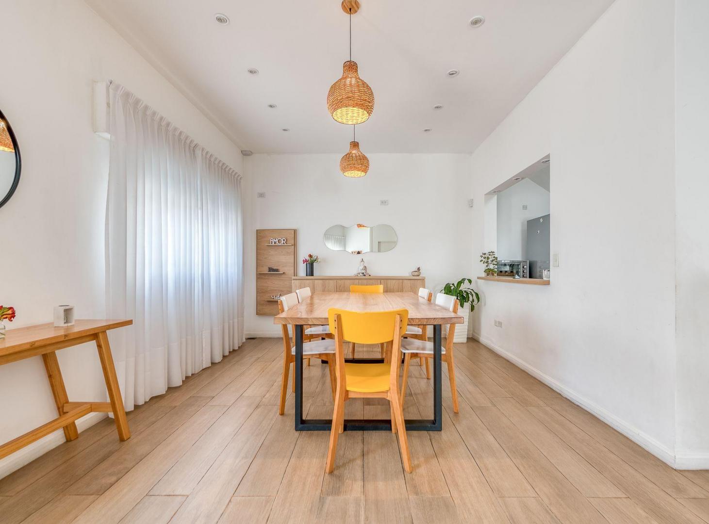Foto de VENTA CASA DE 6 AMB - VILLA DEL PARQUE CON TERRAZA, imagen 1