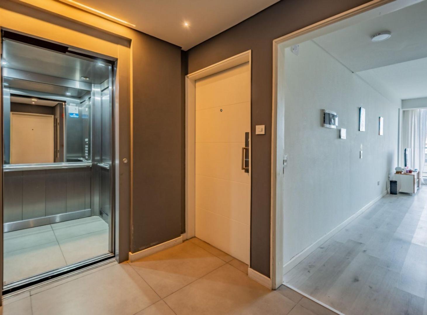 Foto de DEPTO 2 AMB AV.DIRECTORIO-IMPECABLE-AMENITIES, imagen 2