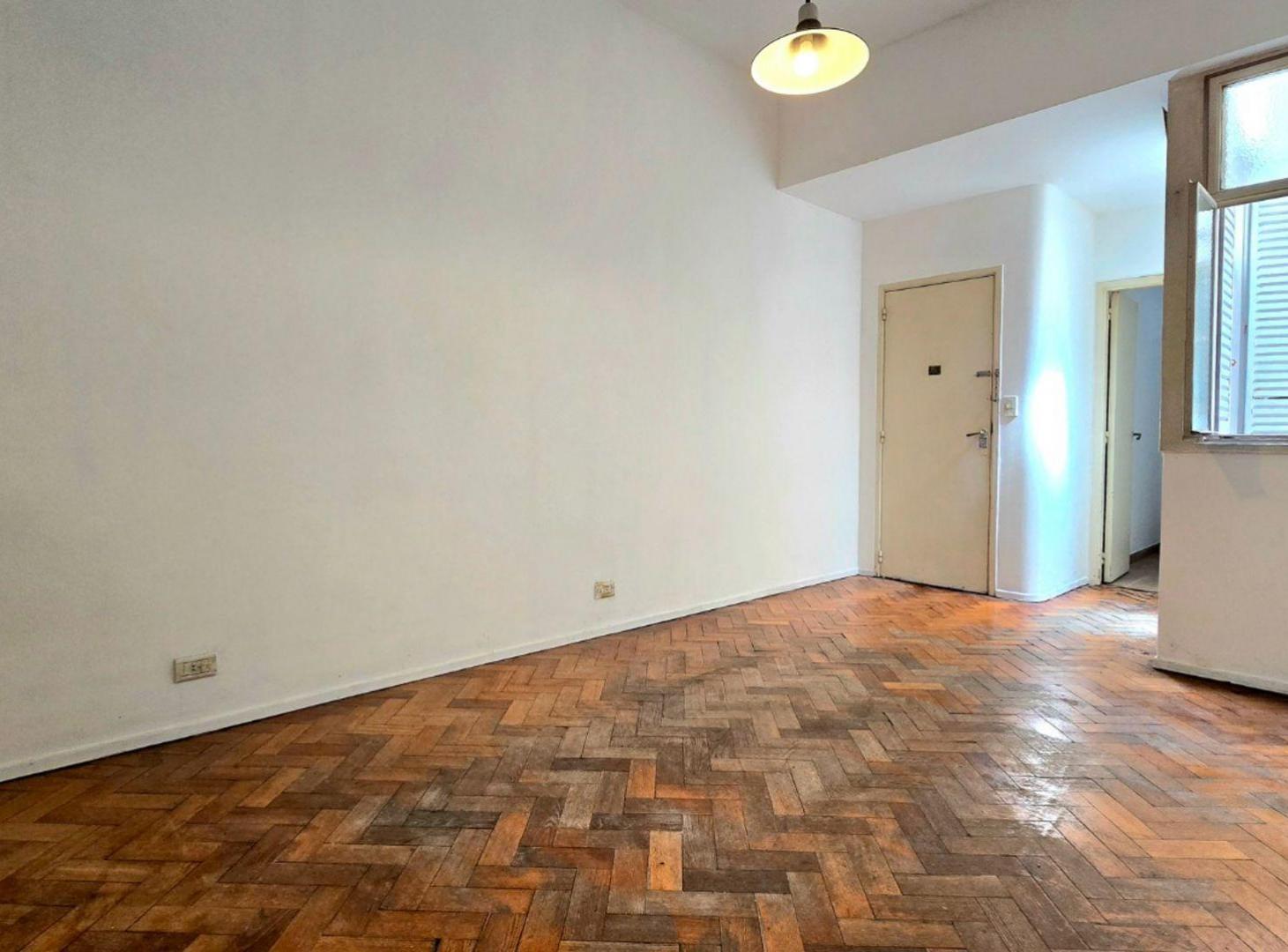 Foto de DEPARTAMENTO 2 AMBIENTES CON BALCÓN EN MONSERRAT, imagen 5