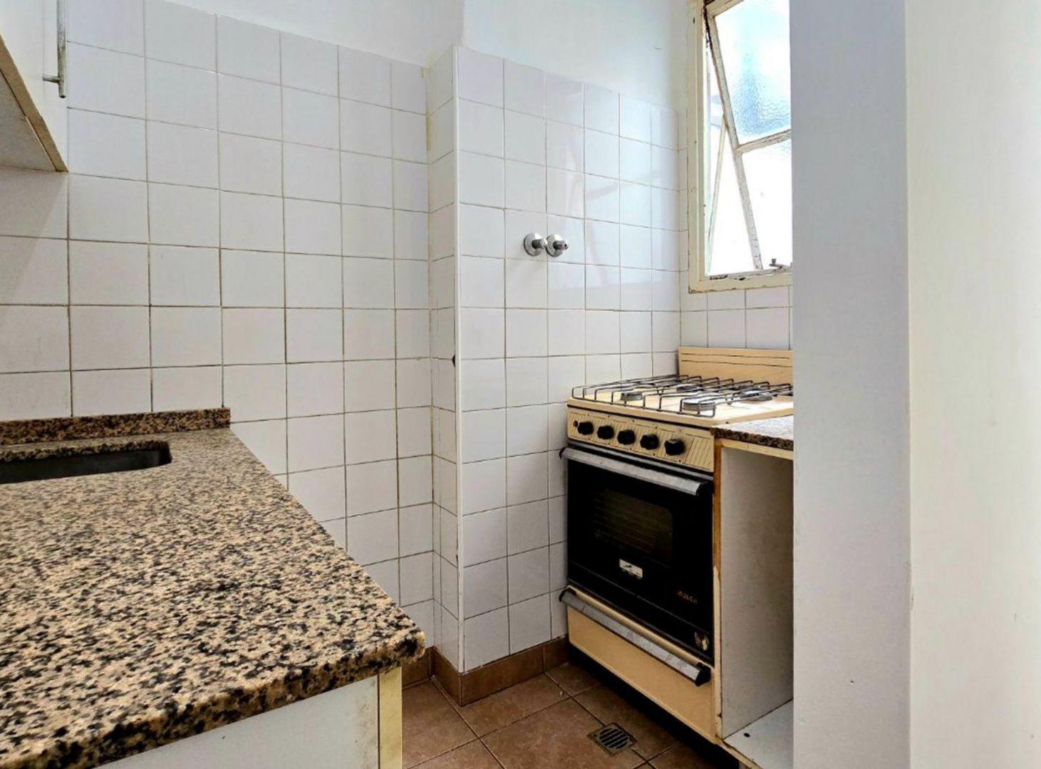 Foto de DEPARTAMENTO 2 AMBIENTES CON BALCÓN EN MONSERRAT, imagen 4