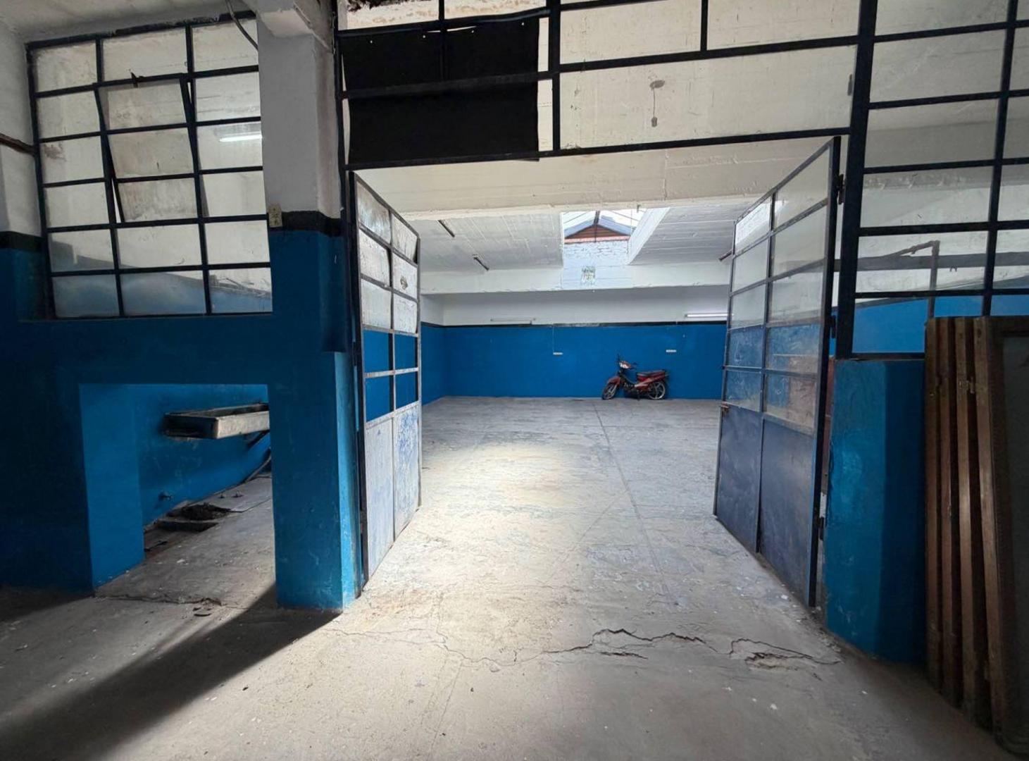 Foto de VENTA GALPÓN + DEPTO 3 AMB - P. AVELLANEDA, imagen 3
