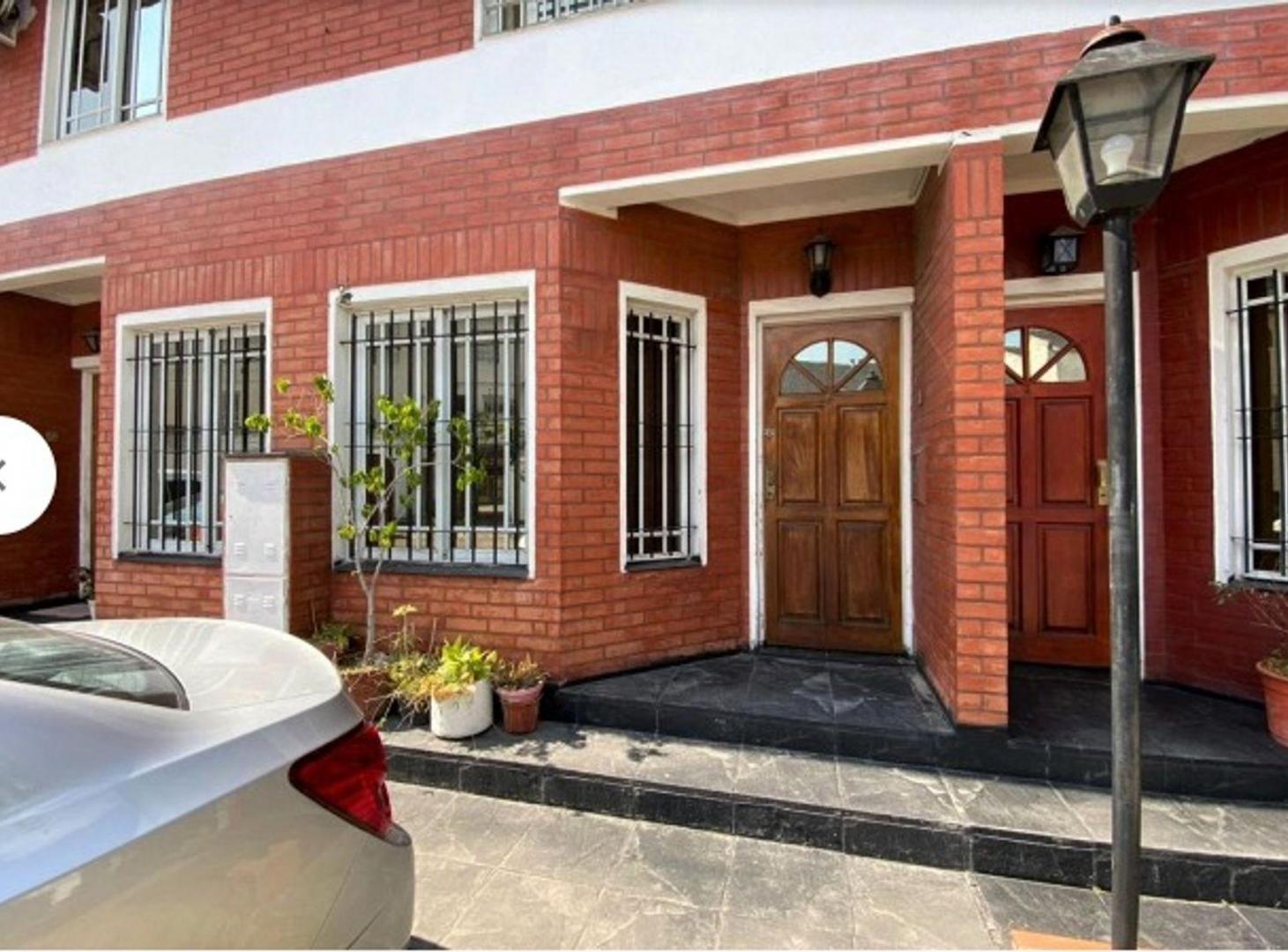Foto de EXCLUSIVO ,DUPLEX 3 AMB.C/COCHERA , B. CERRADO, imagen 3