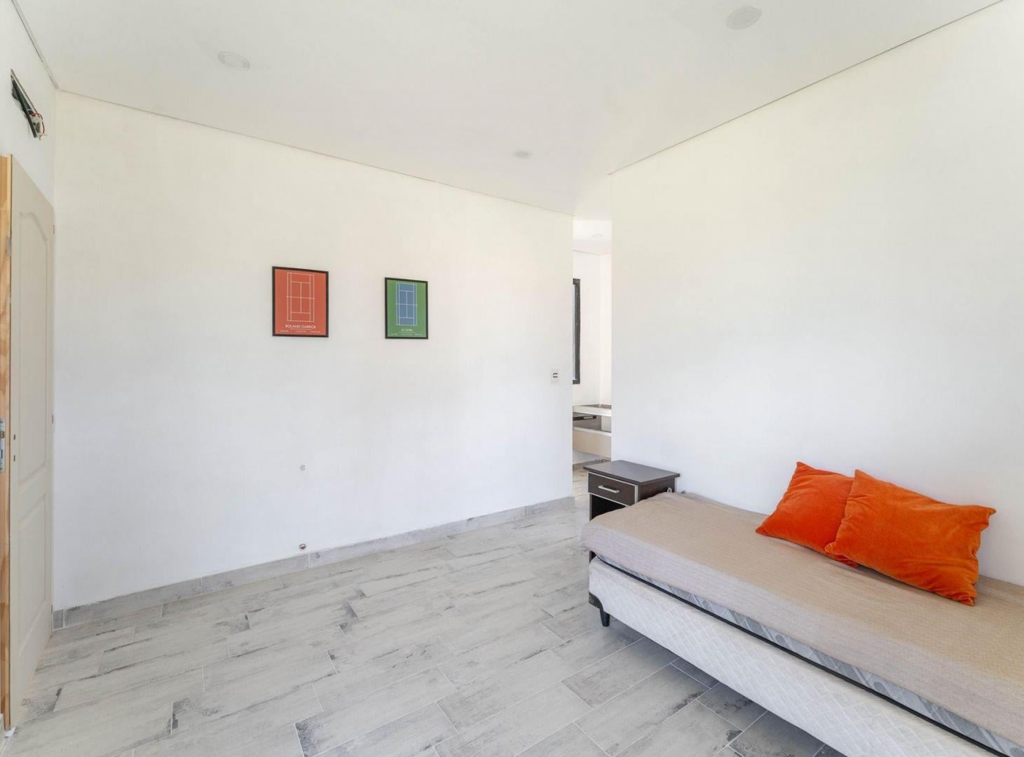 Foto de CASA 4 AMB CON PARQUE - BARRIO PRIVADO LA ELINA, imagen 4