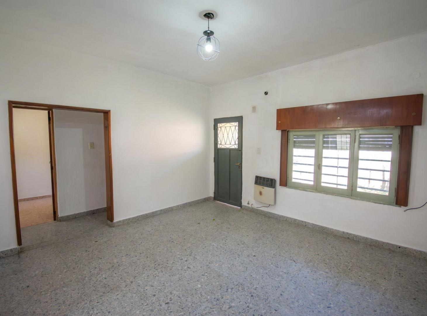 Foto de Casa 3 Amb. con Cochera 2 Autos y Gran Patio, imagen 4