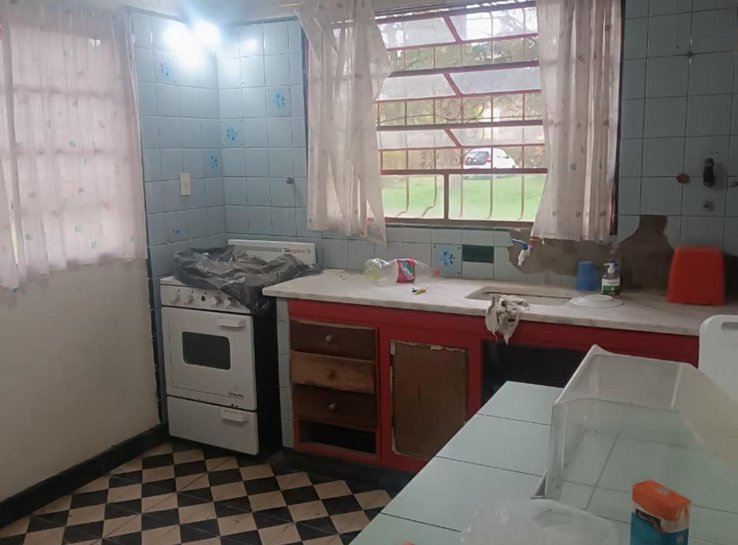 Foto de Casa A Refaccionar Lujan APTO CREDITO, imagen 5