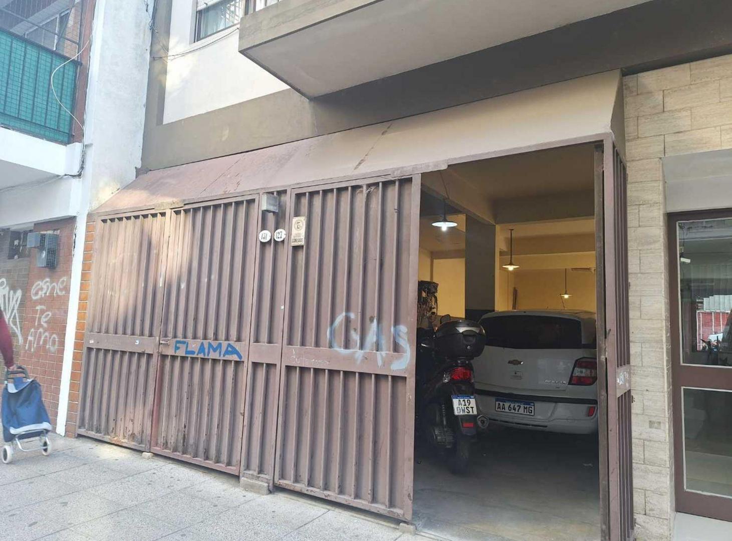 Foto de VENTA COCHERA PB PORTON PROPIO ACCESO CALLE - ONCE, imagen 1