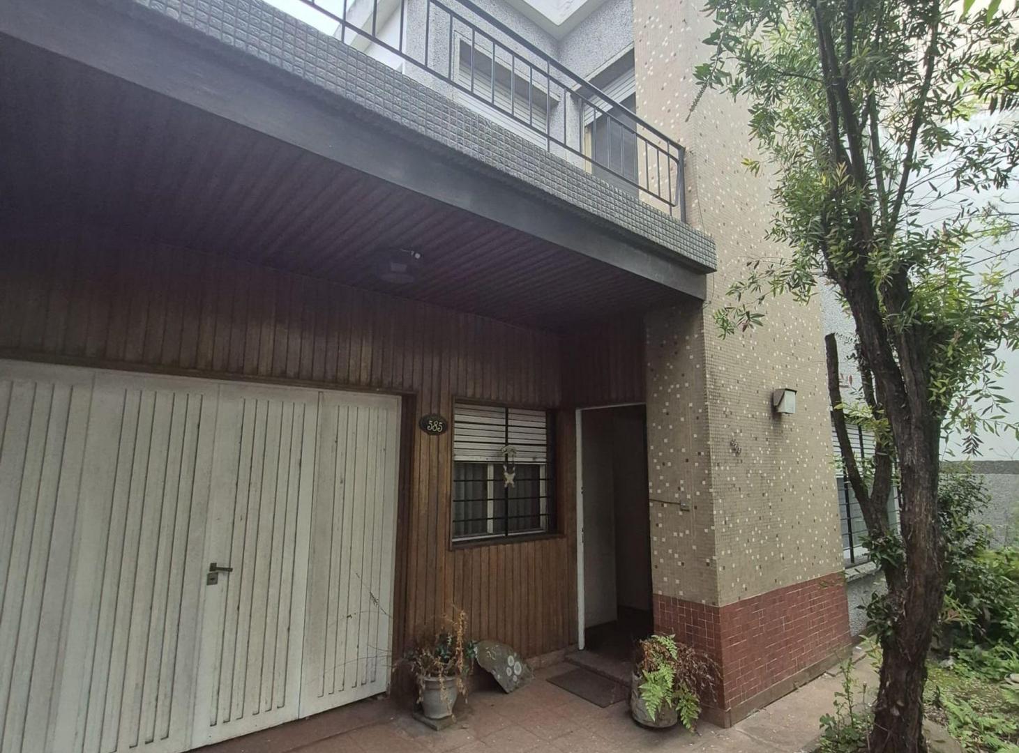 Foto de Casa 4 ambientes lote 220m2 a Refaccionar Haedo, imagen 3