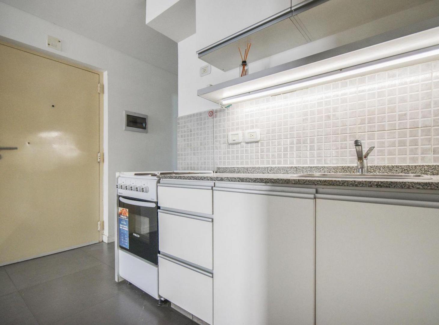 Foto de MONOAMBIENTE EN VENTA CON GRAN PATIO V ORTUZAR, imagen 4
