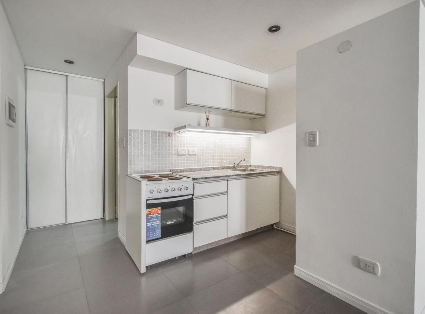Foto de MONOAMBIENTE EN VENTA CON GRAN PATIO V ORTUZAR, imagen 3