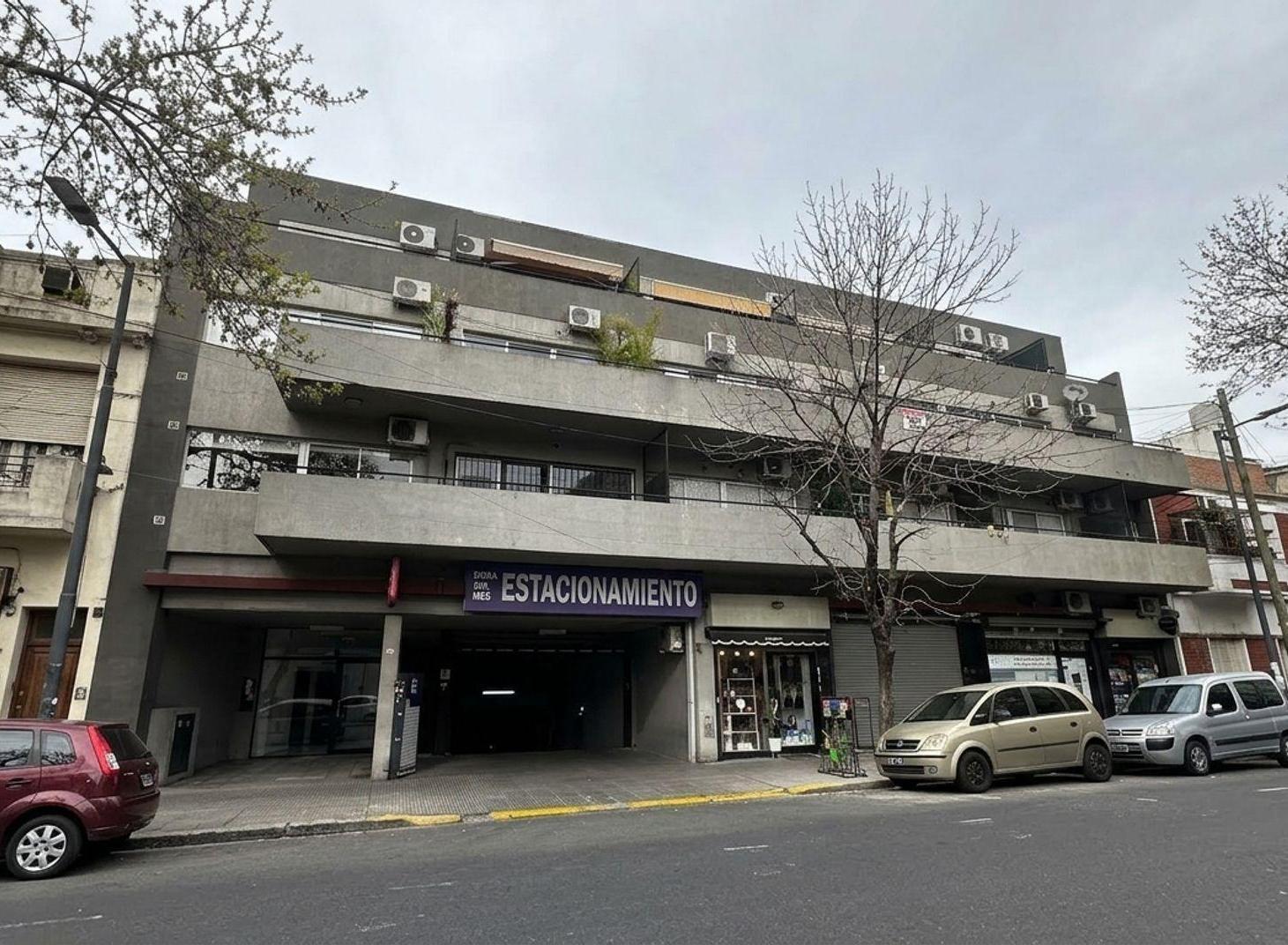 Foto de VENTA EXCELENTE COCHERA FIJA CUBIERTA EN ALMAGRO, imagen 2