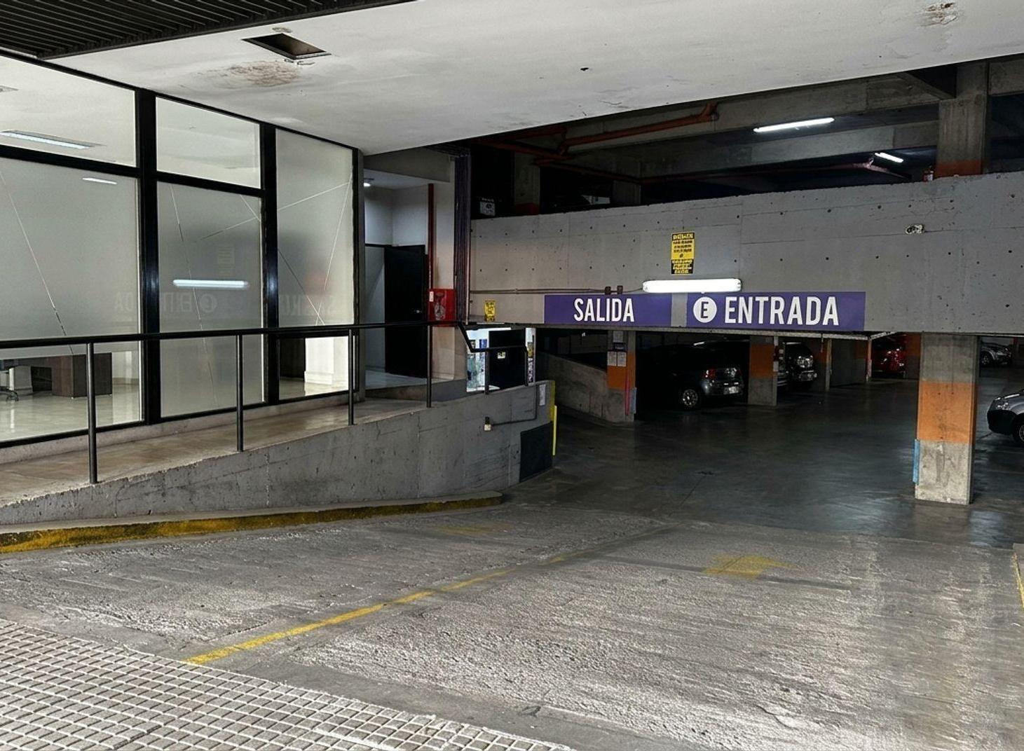 Foto de VENTA EXCELENTE COCHERA FIJA CUBIERTA EN ALMAGRO, imagen 3