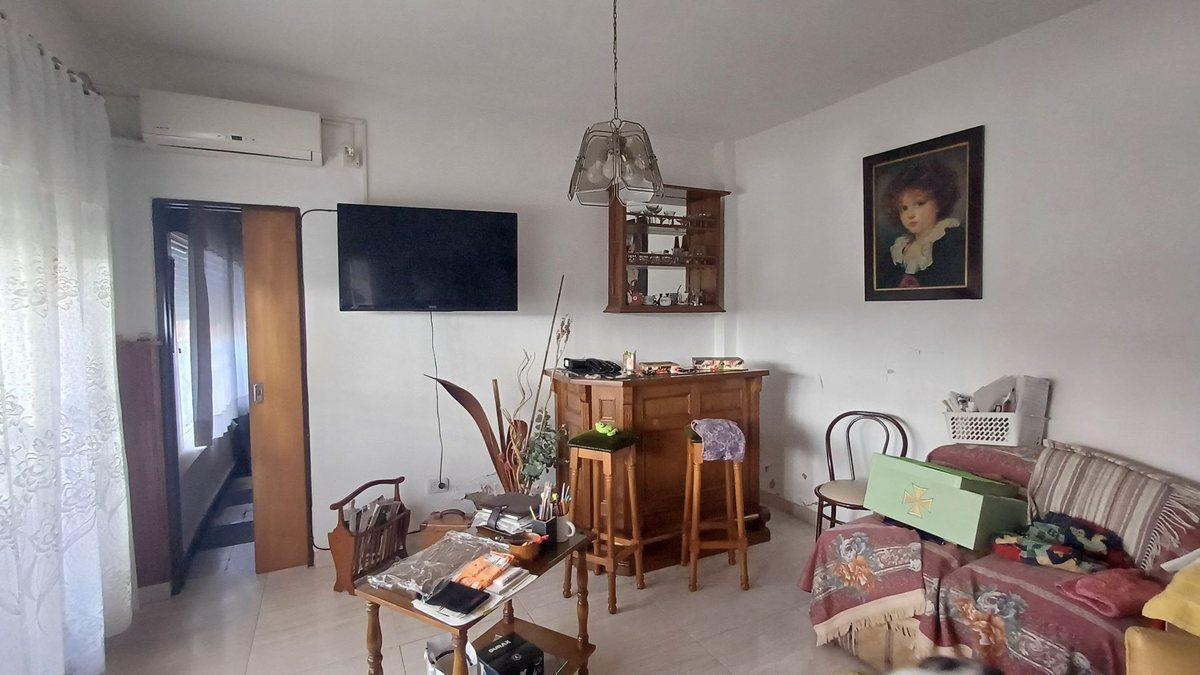 Foto de SAN MARTIN CASA CON COCHERA Y PATIO, imagen 1