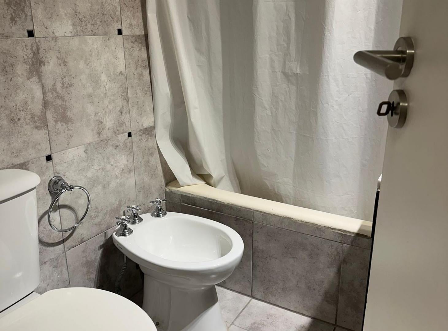 Foto de VENTA 2 AMBIENTES RECOLETA TIPO PH UNICO, imagen 4
