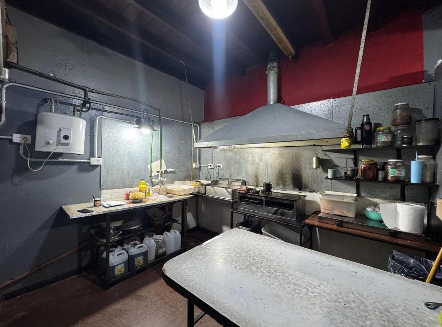 Foto de Venta local con vivienda Berazategui 3 ambientes, imagen 4