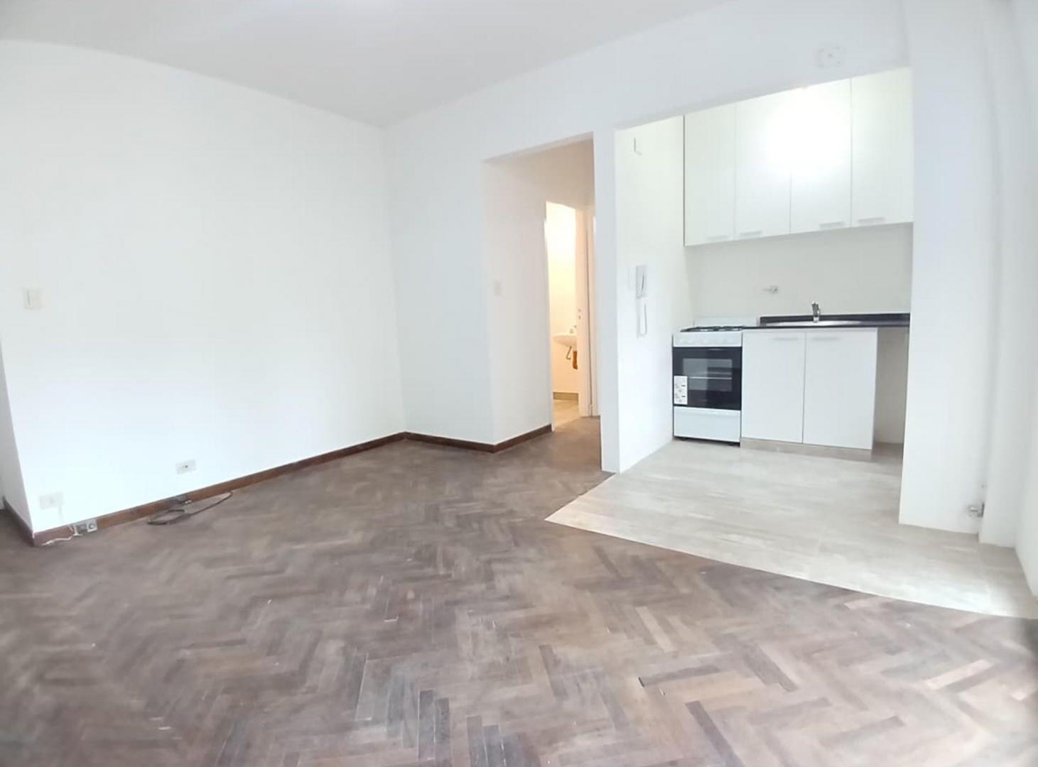 Foto de EN VENTA DOS AMBIENTES COCINA Y BAÑO NUEVO ALMAGRO, imagen 4