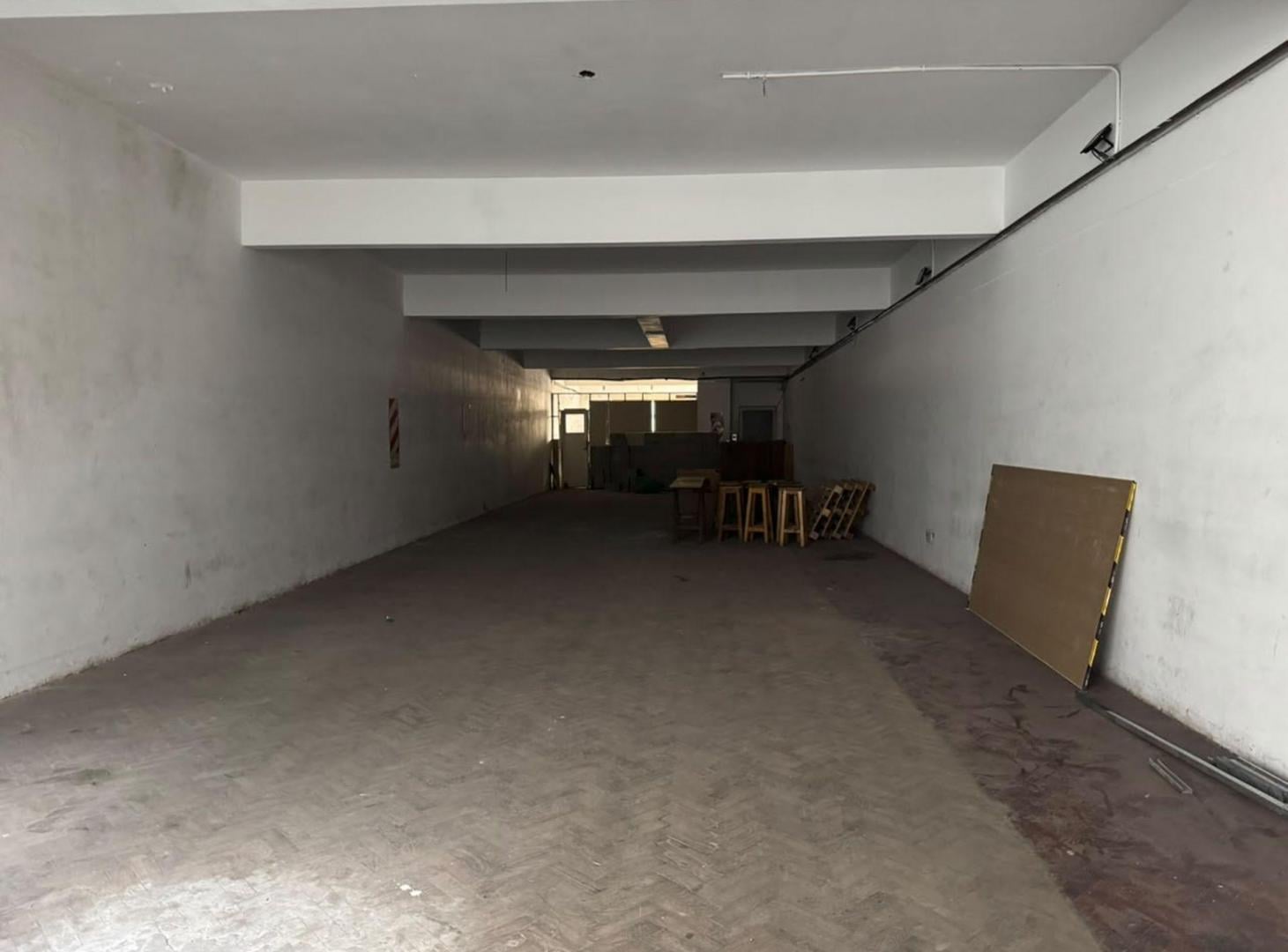 Foto de Venta Depósito Galpón Local montacarga Monserrat, imagen 2