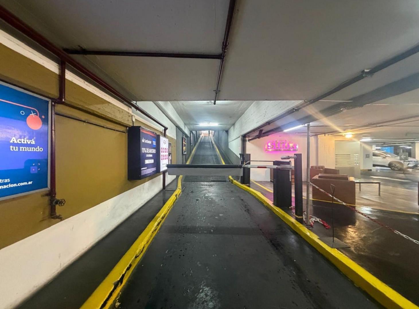 Foto de Venta Cochera Comercial Paseo La Plaza Renta Fija, imagen 1