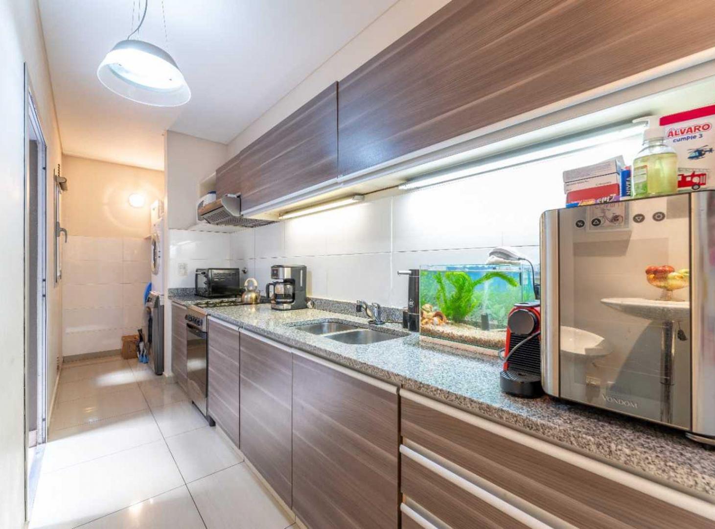 Foto de 3 ambientes + 2 cocheras + Patio . Caballito Norte, imagen 4