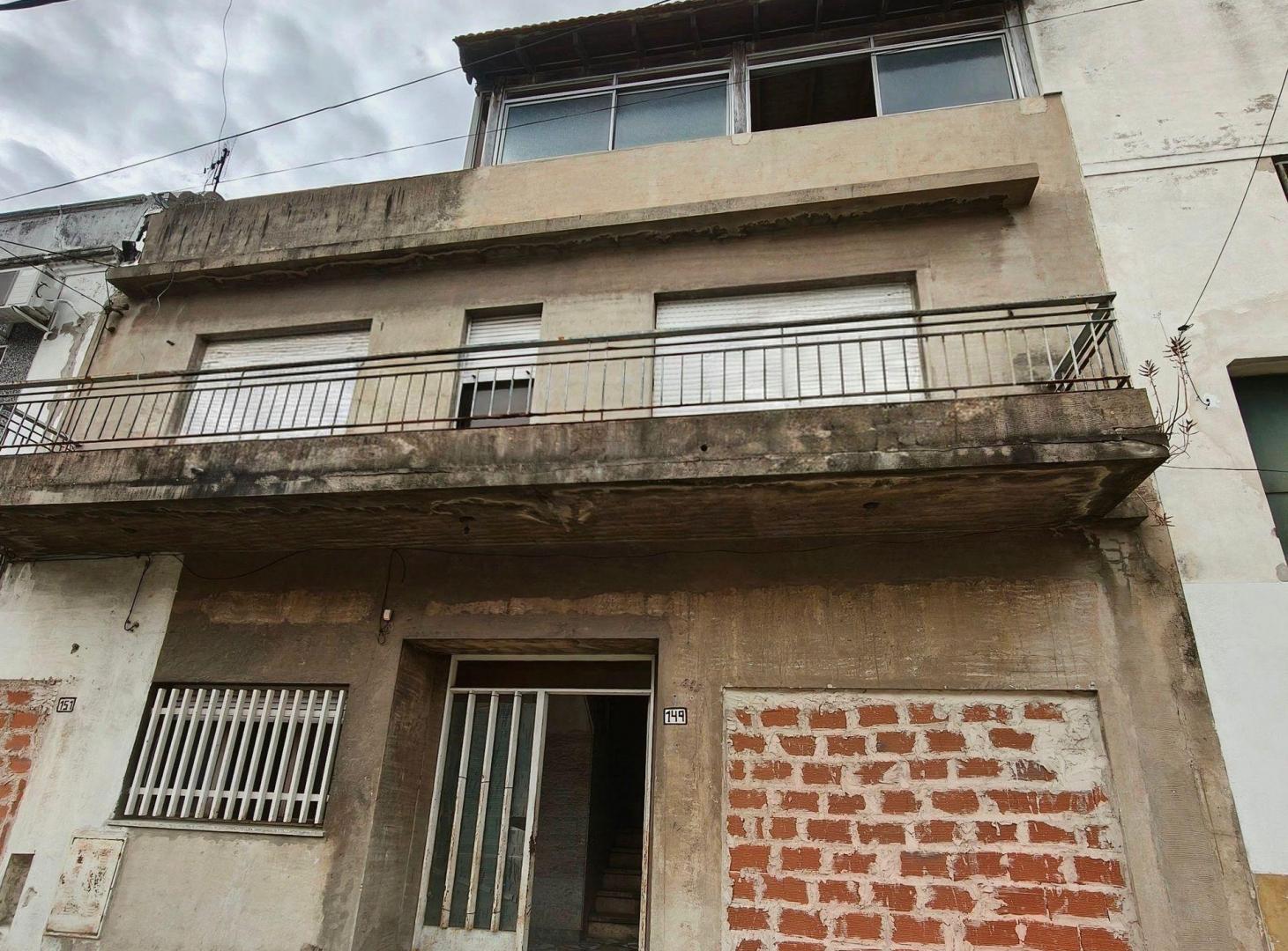 Foto de VENTA CASA EN BLOQUE EN CRUCESITA A REFACCIONAR, imagen 1