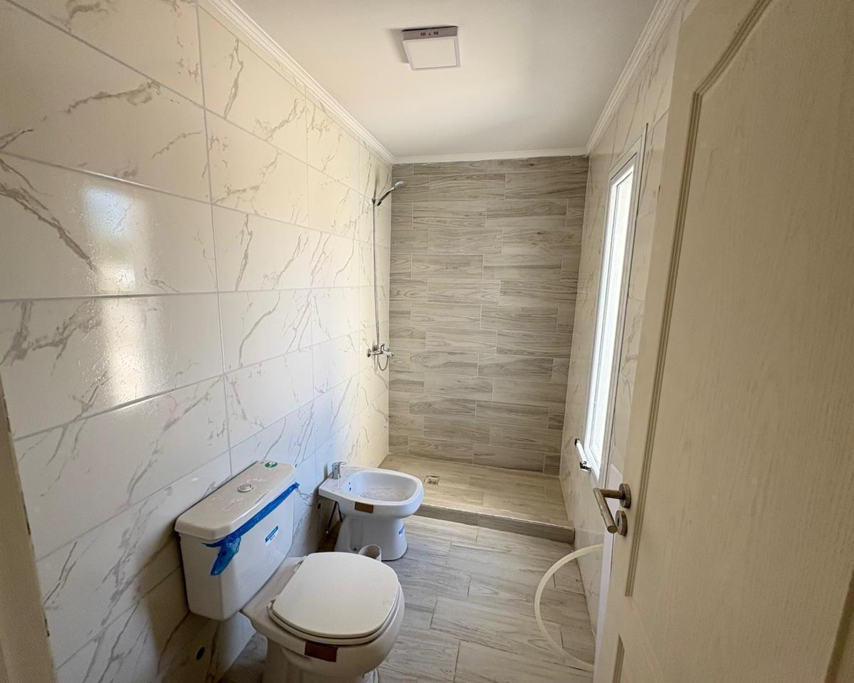 Vende Casa de 2 Dorm. Plottier 1