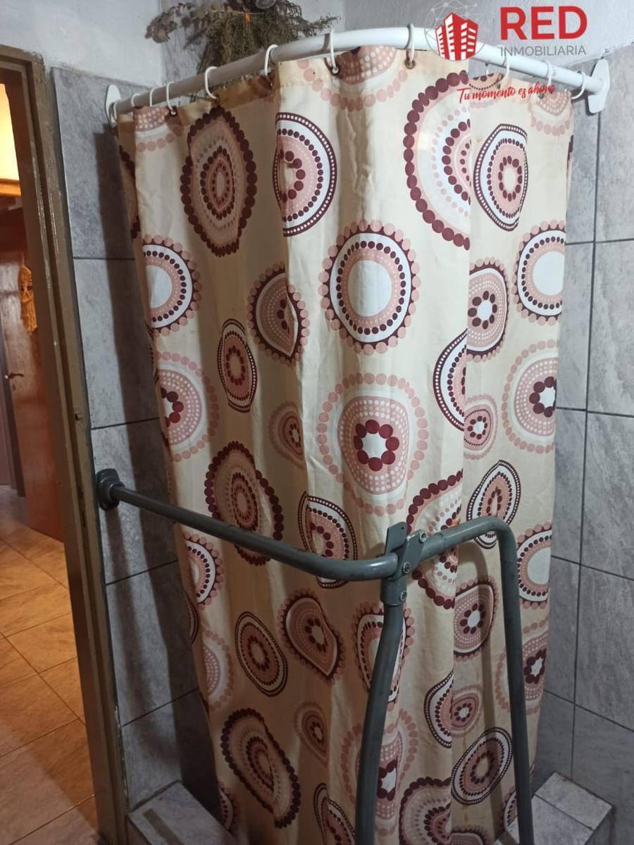 Venta de Casa con Departamentos en Cipolletti 5