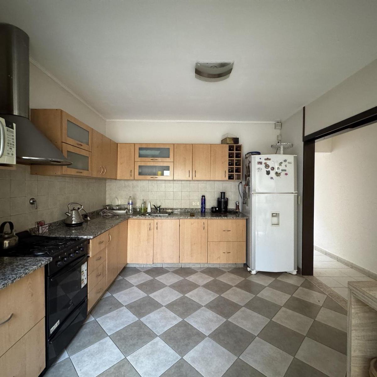 Vende Casa B° Manzanar con Pileta 4