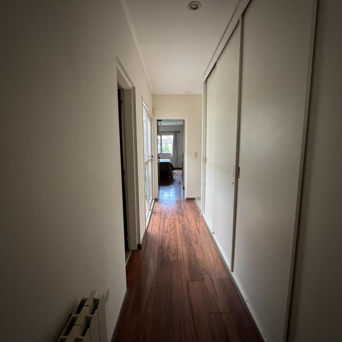 Vende Casa B° Manzanar con Pileta 3
