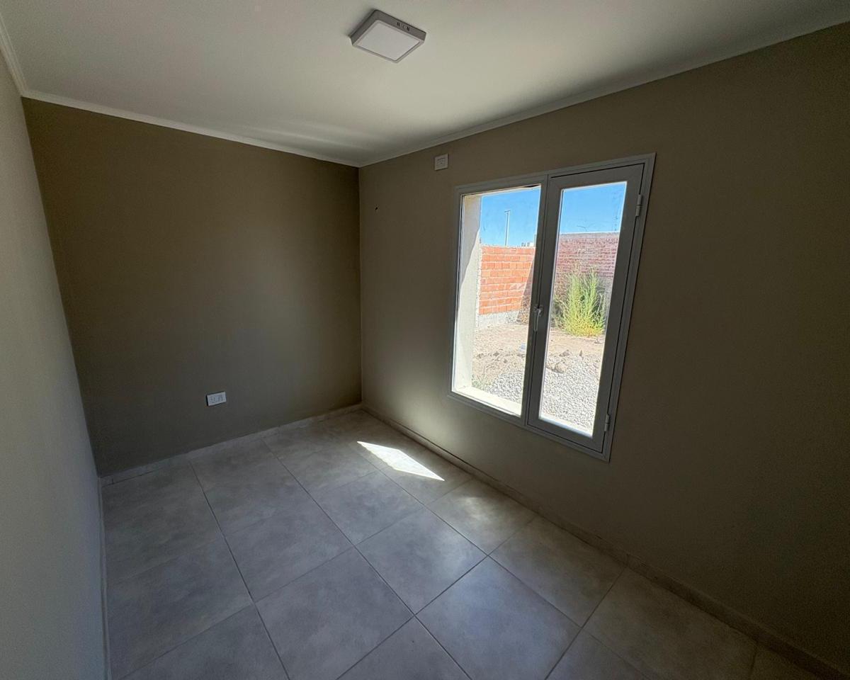 Venta de Casa en B° Confluencia, Plottier 4