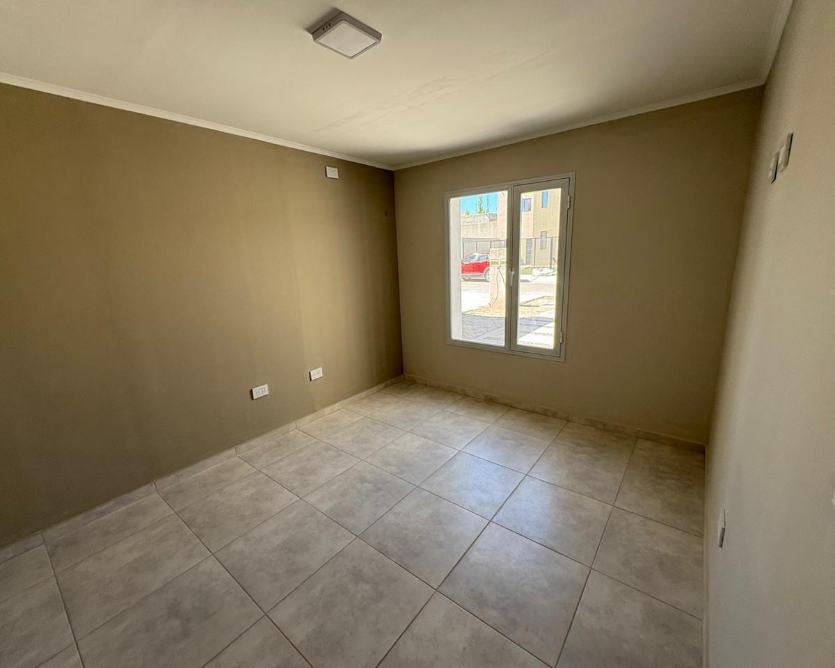 Venta de Casa en B° Confluencia, Plottier 3