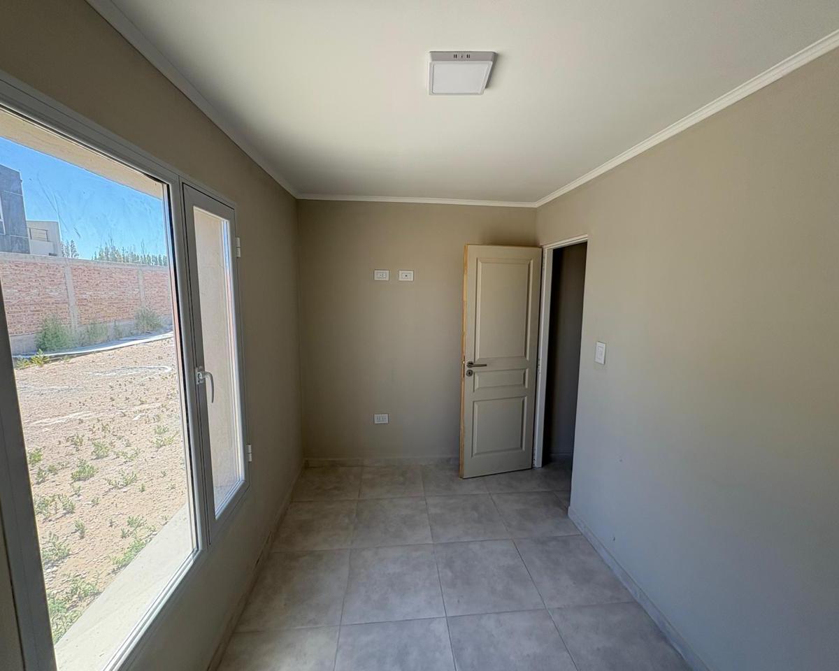 Venta de Casa en B° Confluencia, Plottier 2