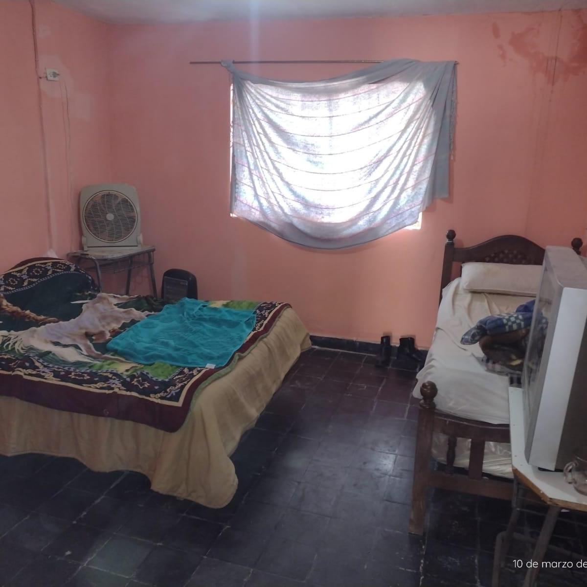 Vendo Casa con 2 Departamentos en Santa Isabel 3
