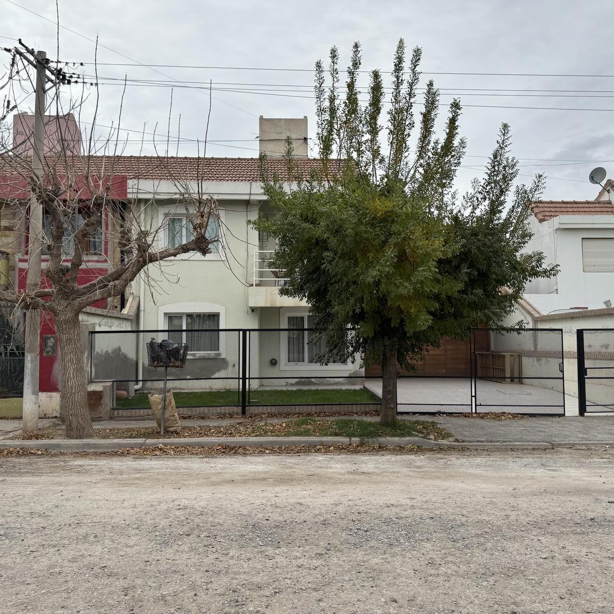 Casa en Venta en Centro de Fernadez Oro 4
