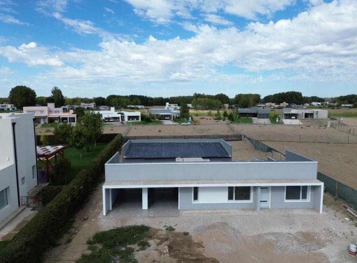 Venta de casa en  canales 4